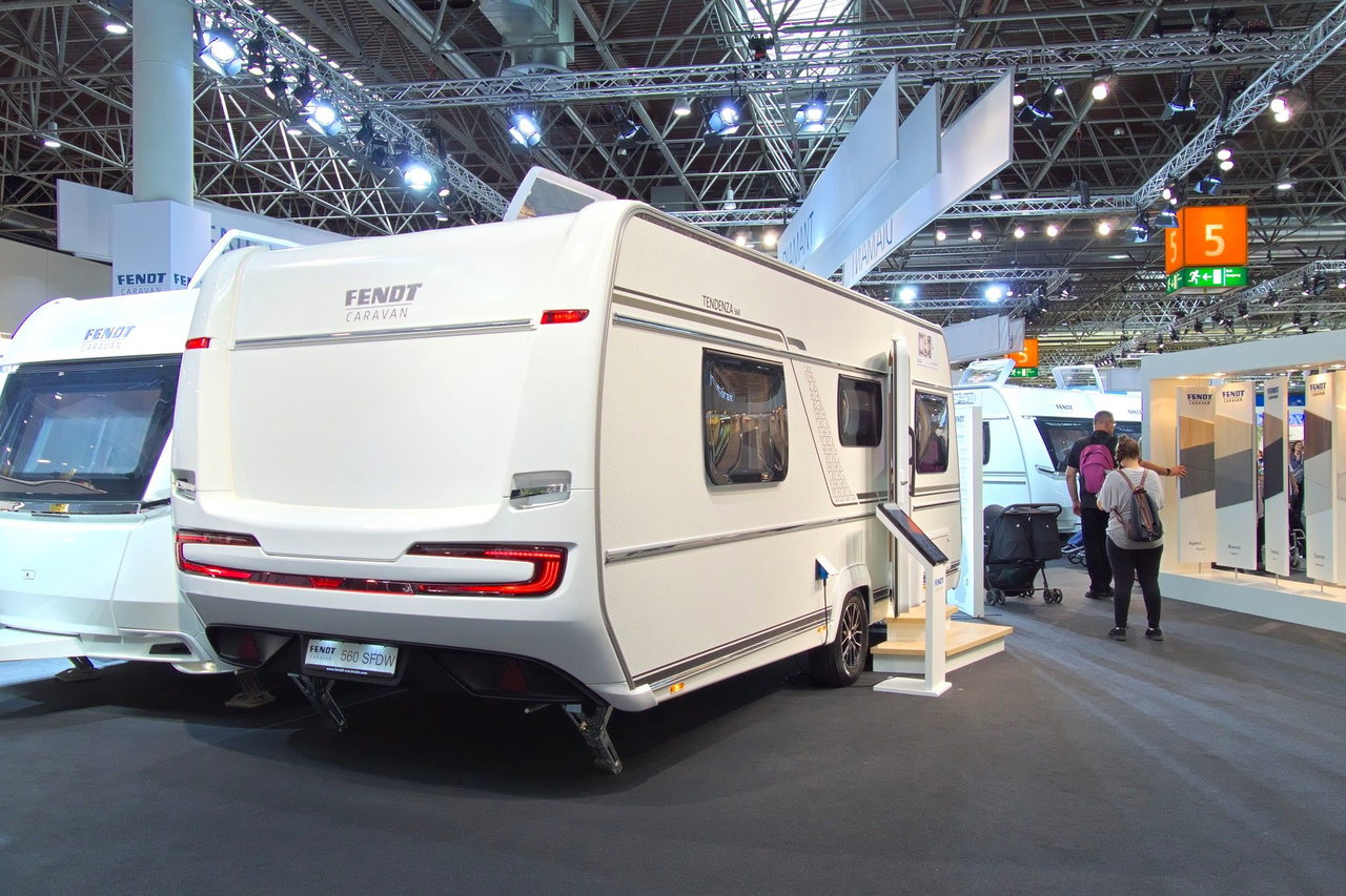 Fendt Tendenza 560 SFDW auf dem Caravan Salon 2026: Außenansicht.