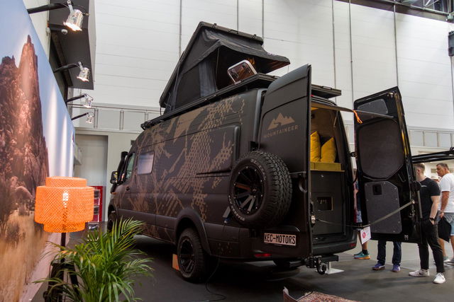 Vom studia nagraniowego do terenu: ten offroadowy camper wykorzystuje genialny koncept cross-innovation