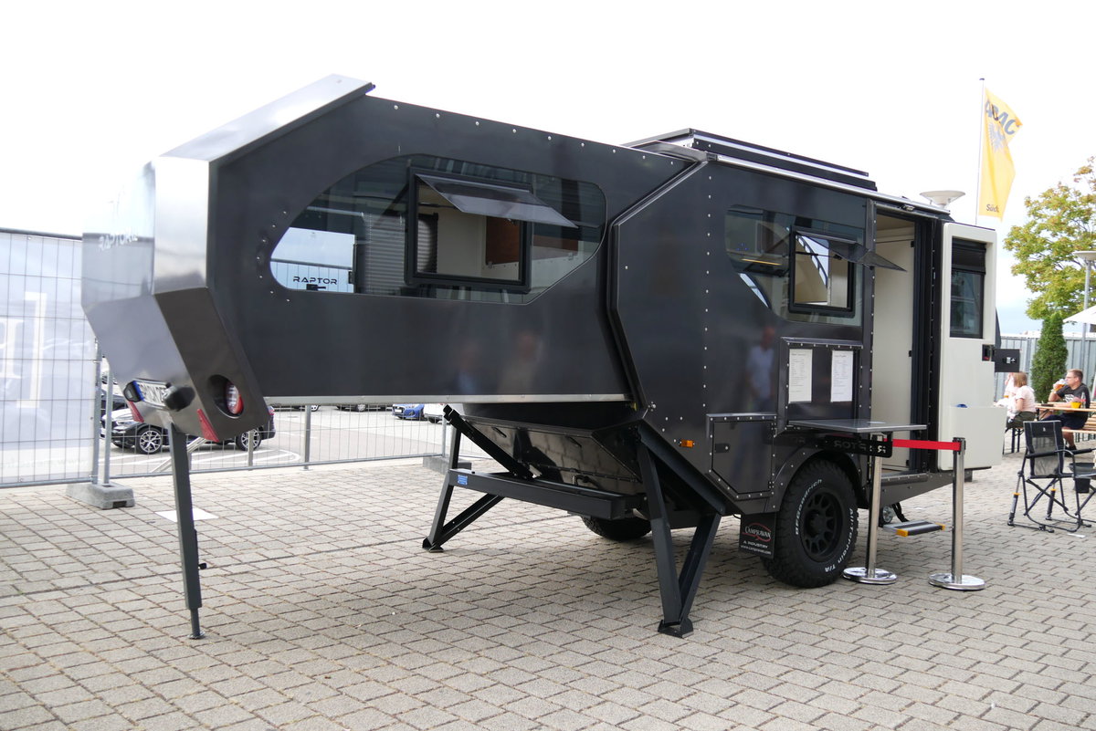 Raptor XC (3. Gen.) auf der Caravan live 2026 in Freiburg: Slide-Out.